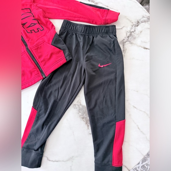 Nike Red and Black Athletic Set - Picture 6 of 9